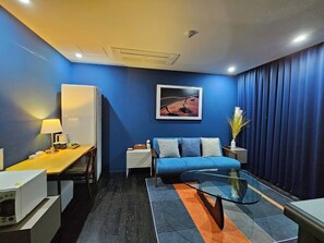 Premium bedding, laptop workspace, free WiFi, bed sheets - JS Boutique Hotel Dongtan (Hwaseong)