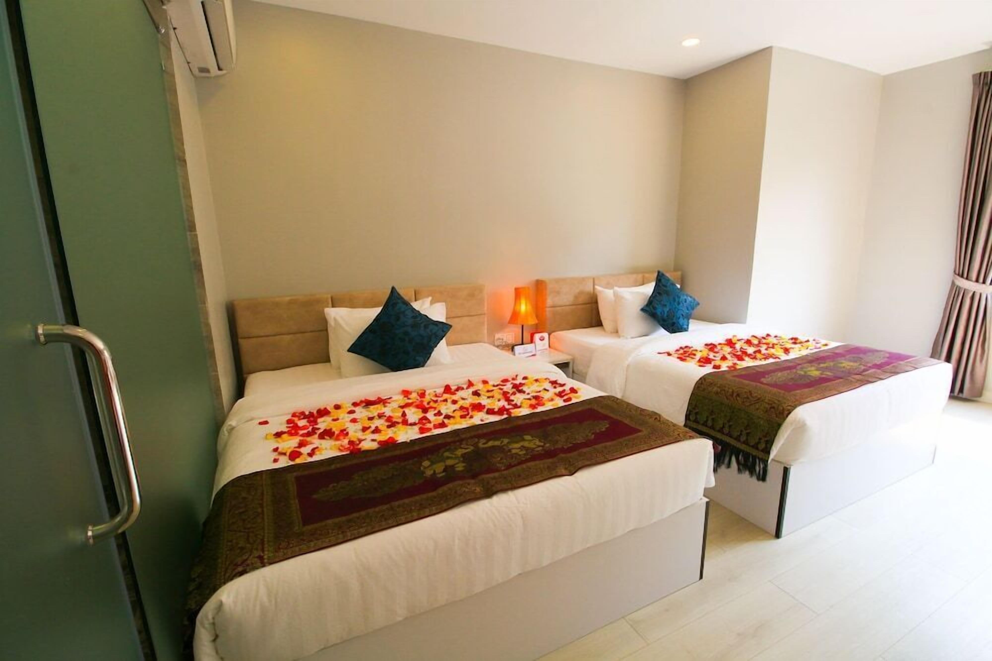 客房內保險箱、書桌、折疊床/加床、免費無線上網