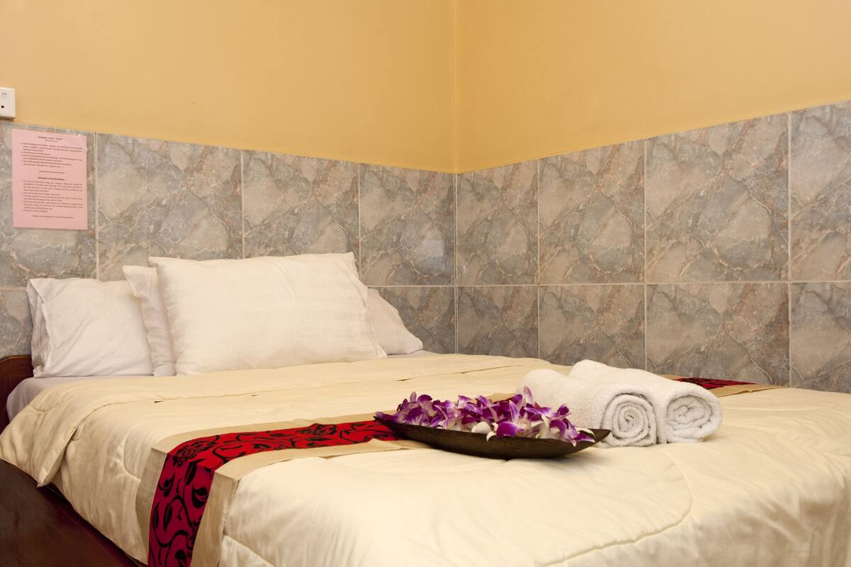 In-room safe, desk, rollaway beds, free WiFi