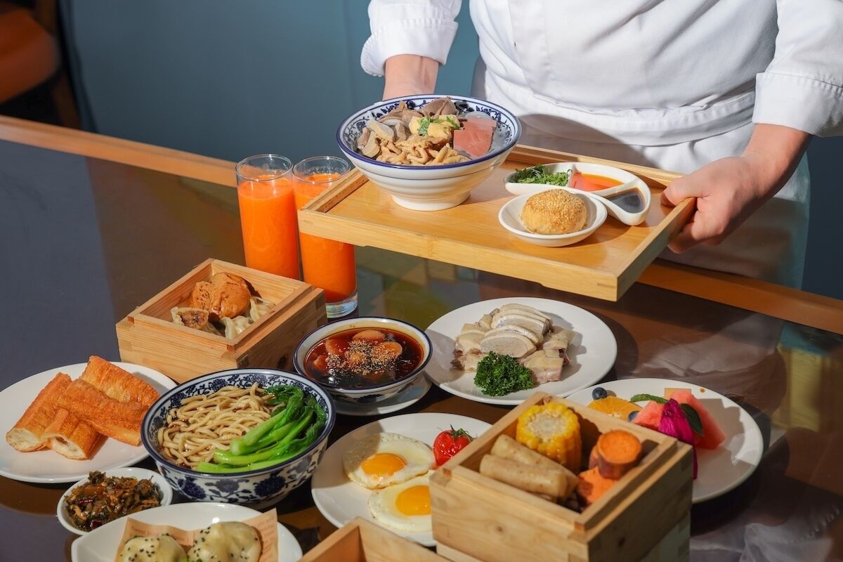 朝食 (ビュッフェ)、毎日提供 (有料)