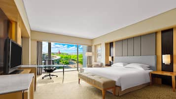 Room, 1 King Bed, Garden View | Premium bedding, down comforters, pillowtop beds, minibar