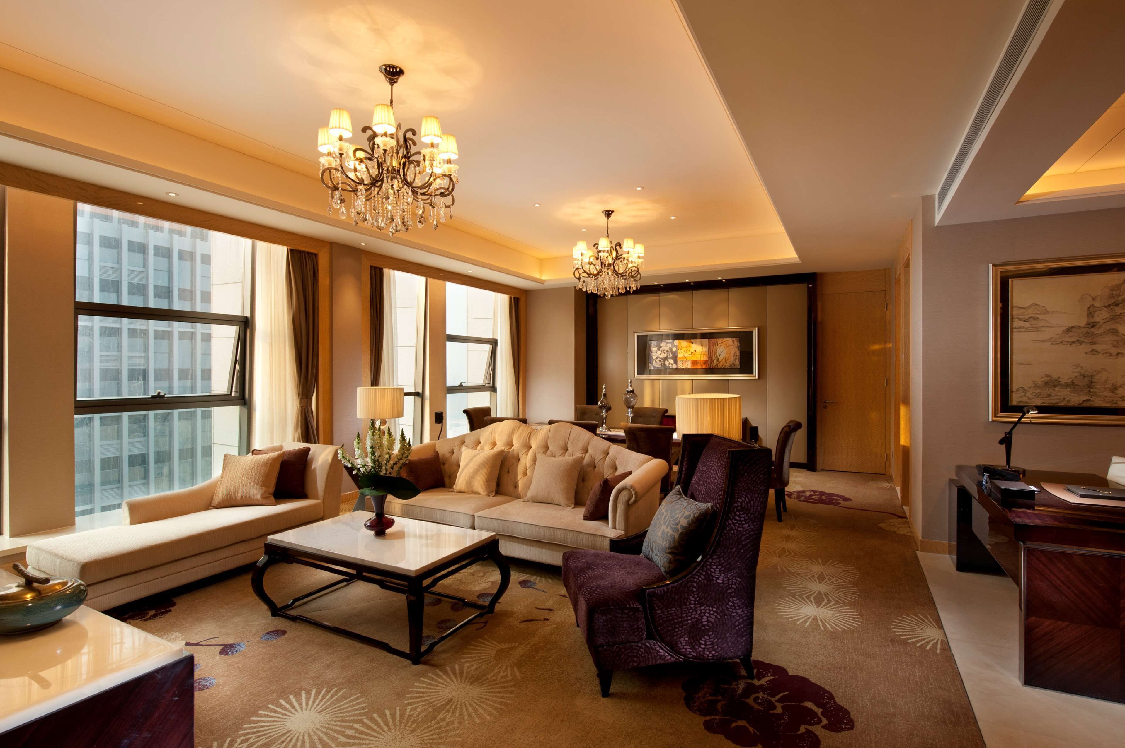 42-inch lcd tv with premium tv channels, tv