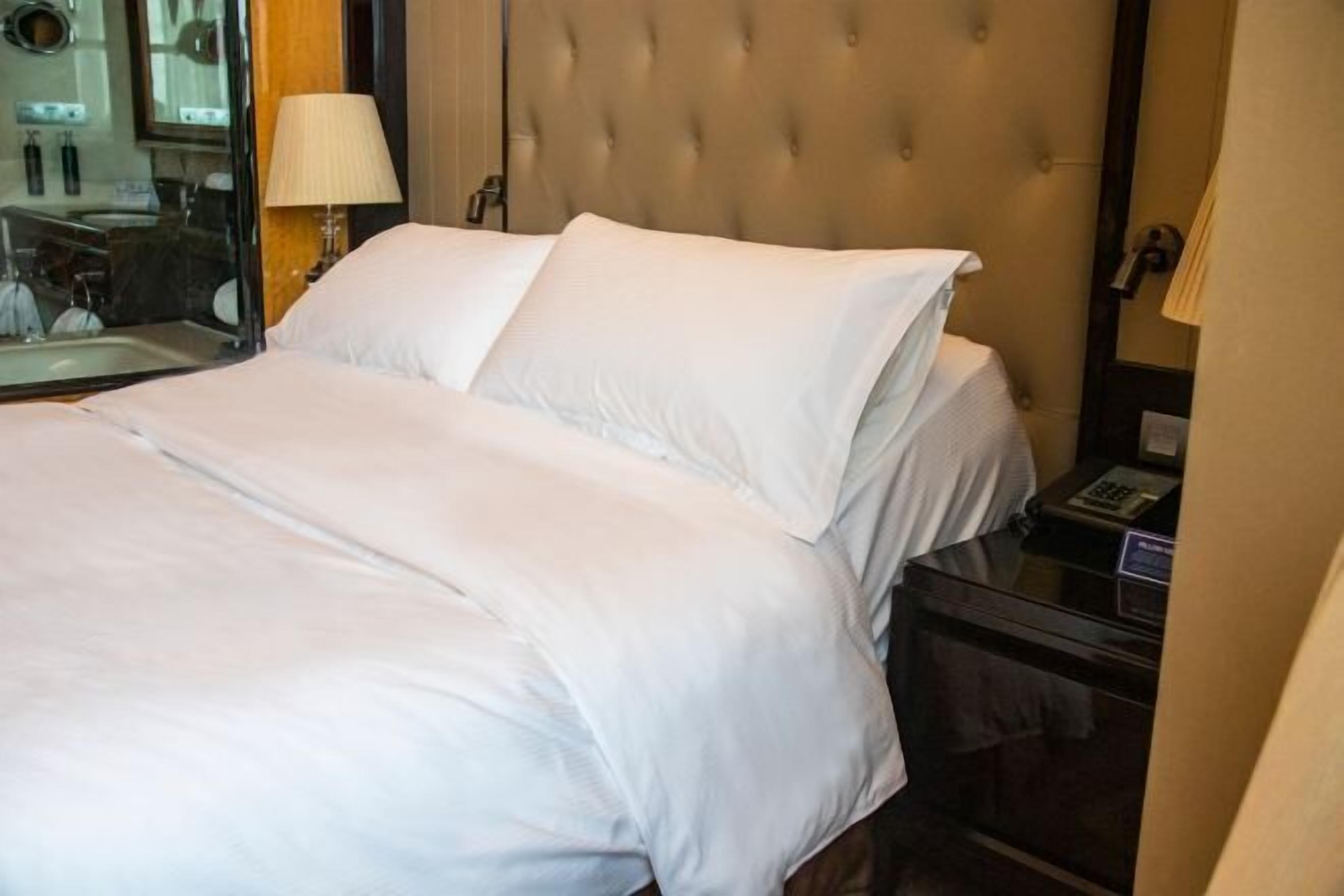 Minibar, coffres-forts dans les chambres, bureau, chambres insonorisées