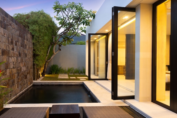 Vila (Pool Villa) | 1 quarto, camas Select Comfort, frigobar, cofres nos quartos