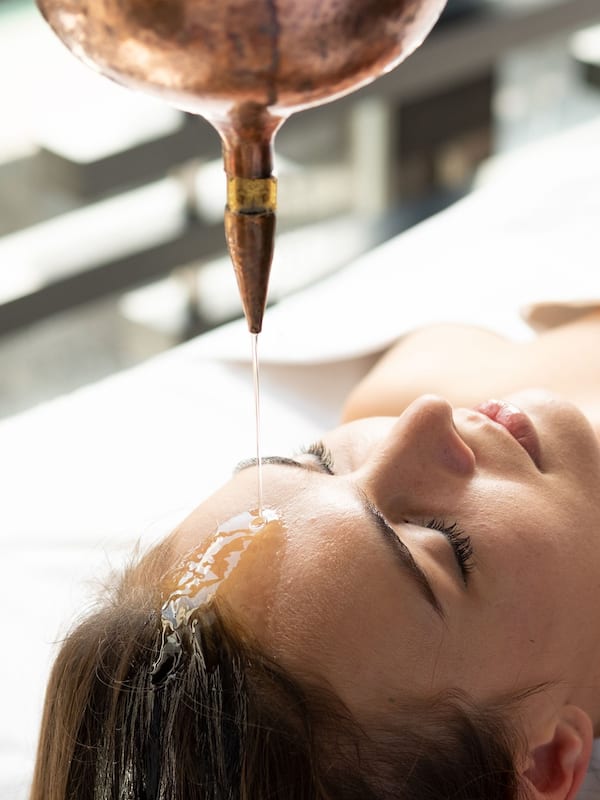 Couples treatment room(s), hot tub, body treatments, aromatherapy