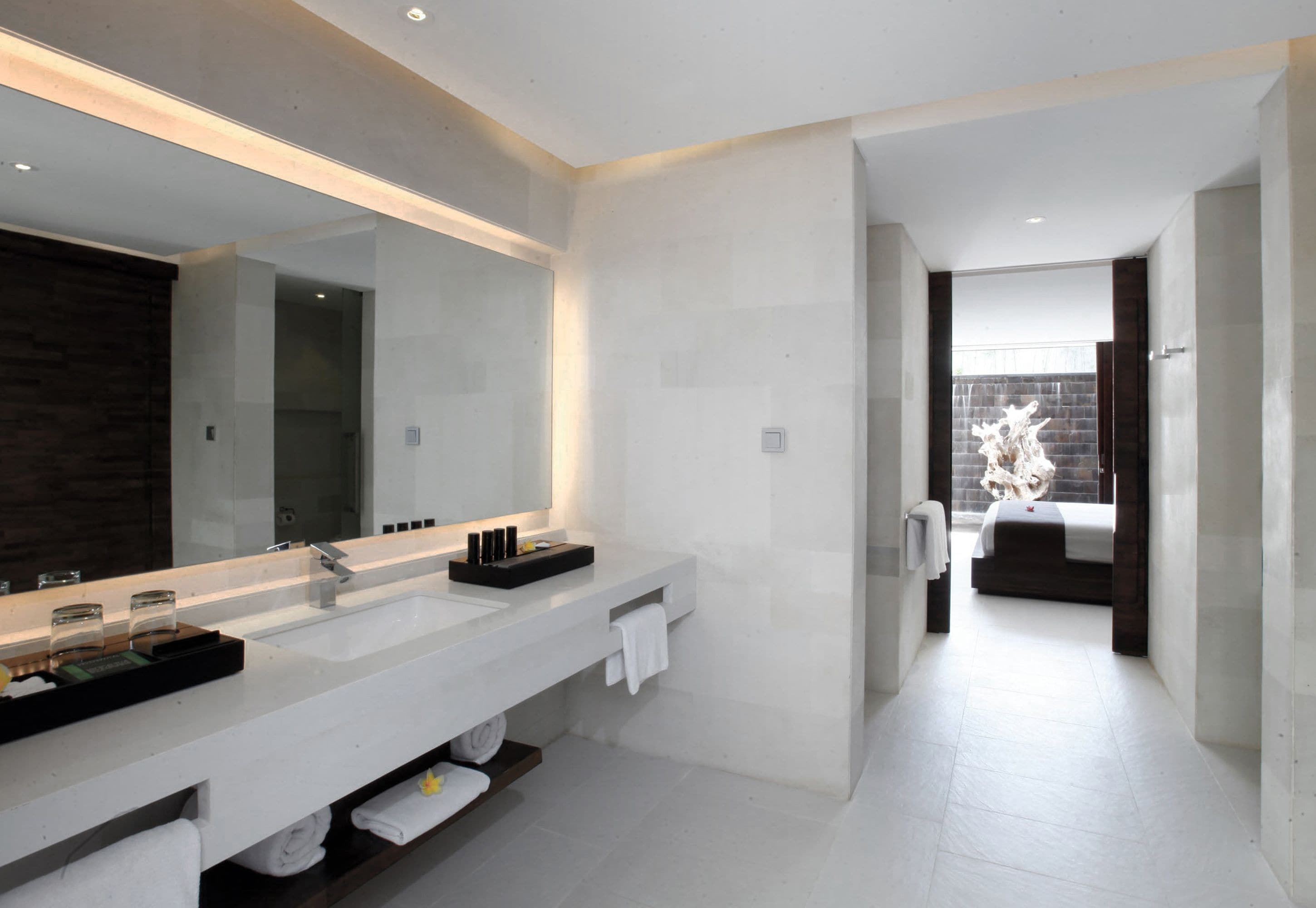 signature villa, private pool | bathroom sink