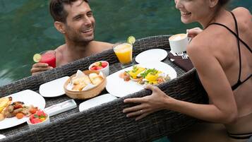 Free daily cooked-to-order breakfast