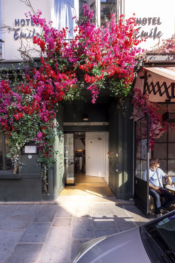 Entrée de l’hébergement