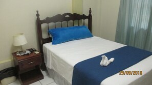 Apartment, 1 Bedroom, Marina View | Laptop workspace, soundproofing, iron/ironing board, free WiFi