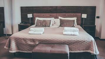 Ropa de cama de alta calidad, cubrecamas y colchones con pillow-top