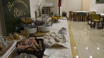 Free daily buffet breakfast