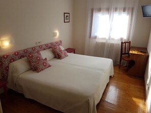 Een laptopwerkplek, extra bedden, gratis wifi, beddengoed