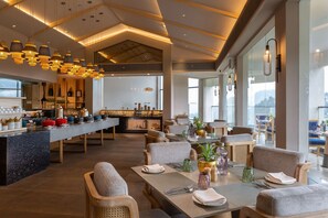 Breakfast, lunch, dinner served; vegetarian cuisine - The Oasis Mussoorie - a member of Radisson Individuals (Dehradun)