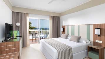 Tweepersoonskamer, balkon, uitzicht op zee | Uitzicht vanuit de kamer