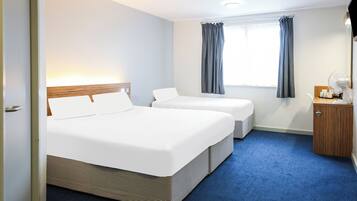 Chambre Standard, 3 lits une place