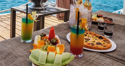 La Boutique Hotel & Suites