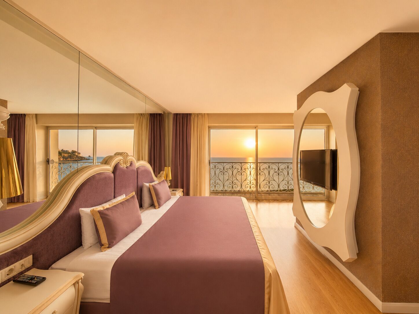 Junior Double Room, 1 King Bed, Sea View | Premium bedding, free minibar items, in-room safe, blackout curtains