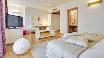 Deluxe Room, 1 King Bed (Living Room) | Premium bedding, down comforters, minibar, in-room safe