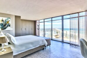 Appartement Penthouse présidentiel | Coffre-fort, fer et planche à repasser, lit de bébé portatif