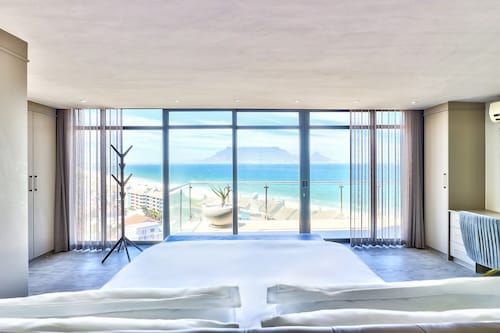 Aquarius Luxury Suites