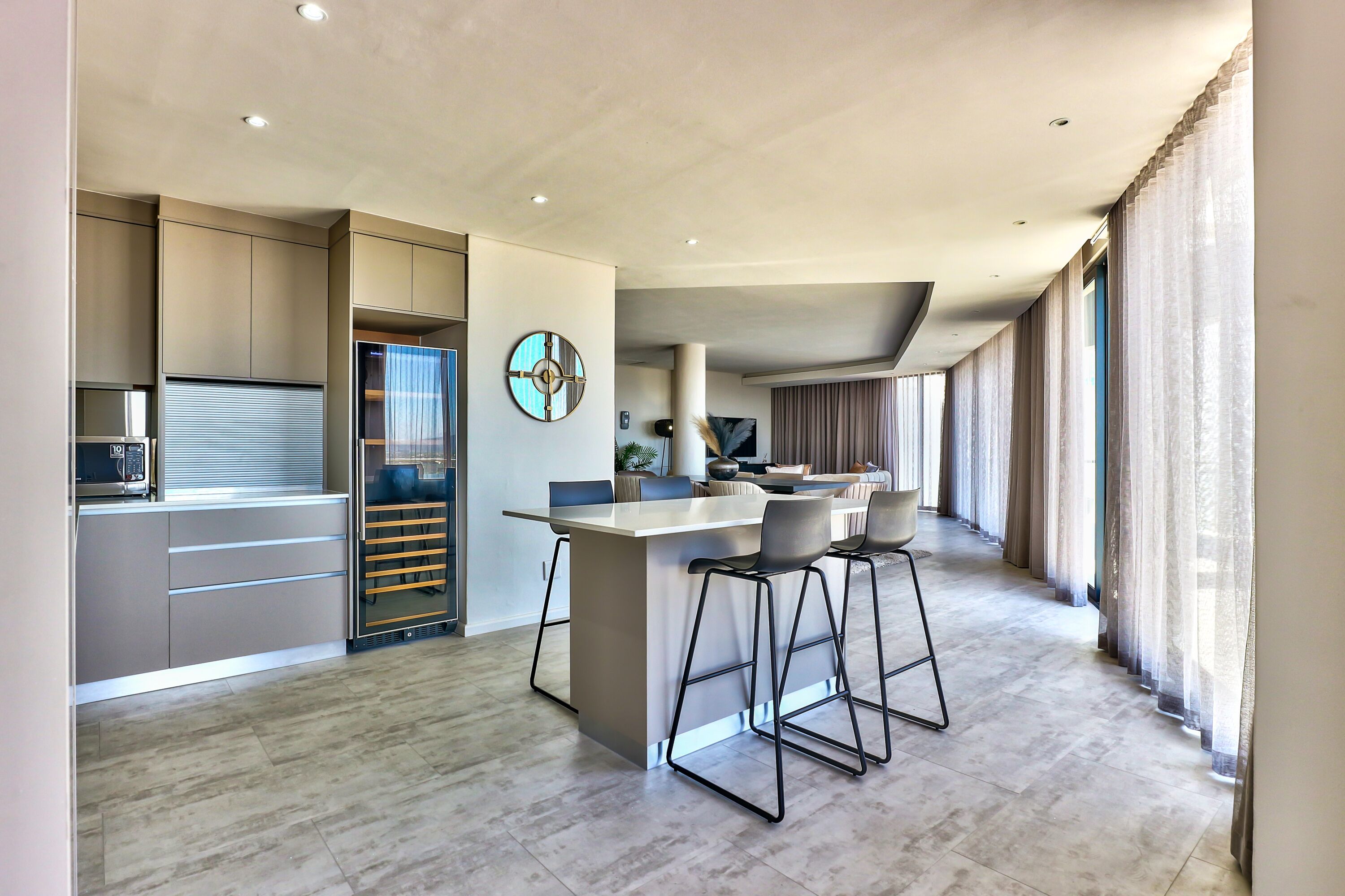 Presidential Penthouse | Private kitchen | Fridge, microwave, oven, stovetop