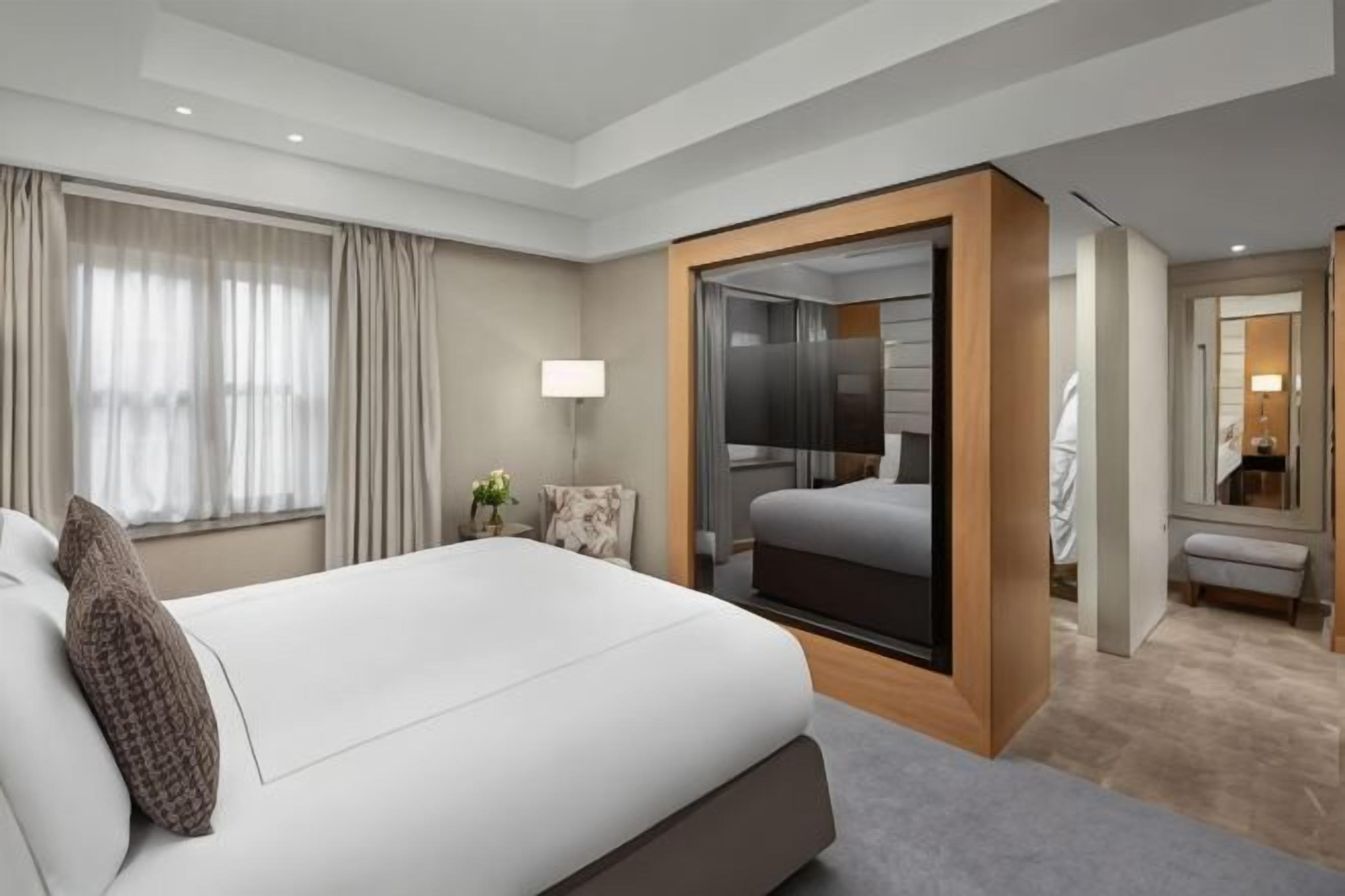 Premium bedding, Select Comfort beds, free minibar items, in-room safe