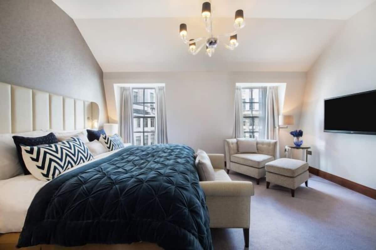 1 bedroom, premium bedding, Select Comfort beds, free minibar items