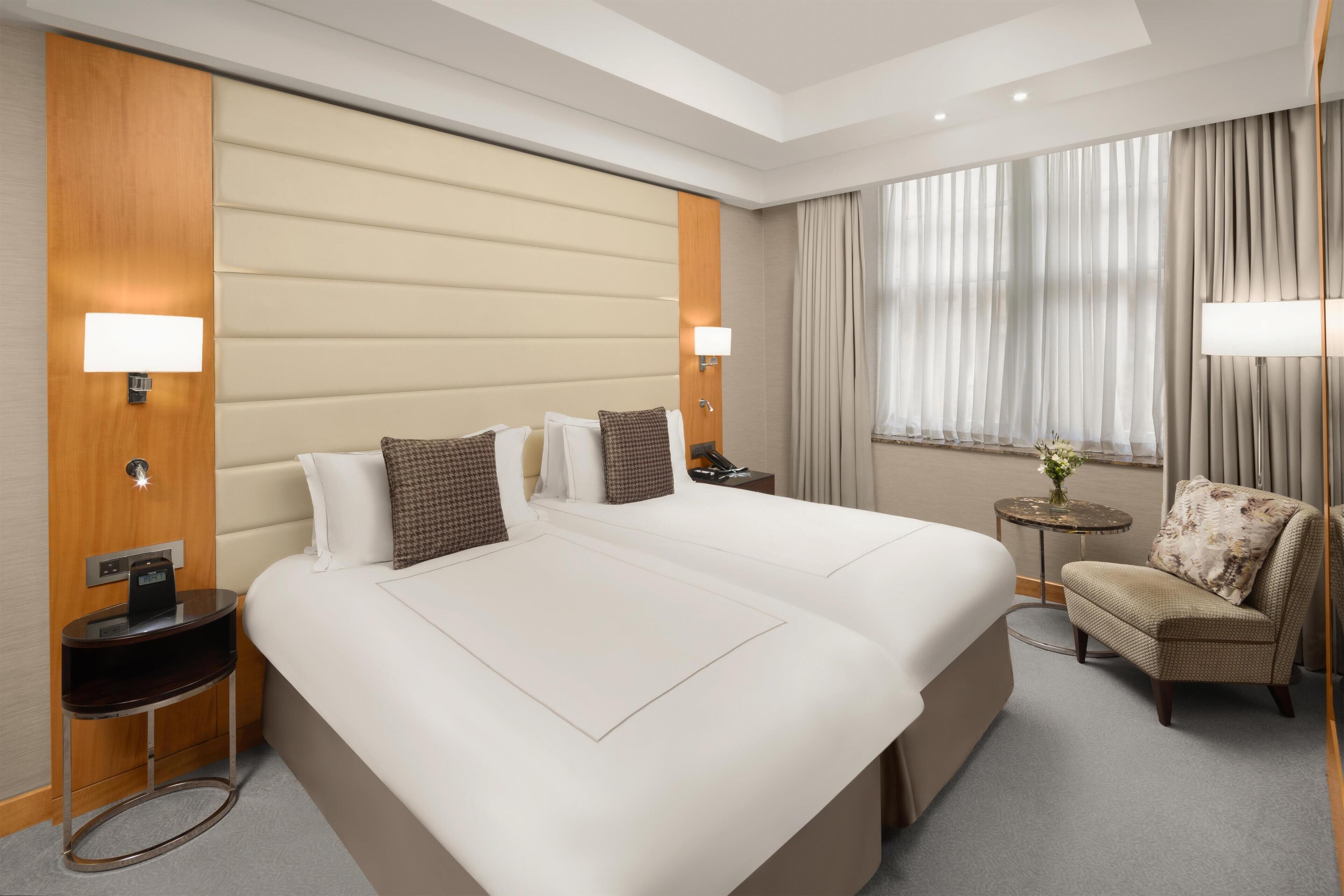Twin Executive Room With Lounge Access | Premium bedding, Select Comfort beds, free minibar items, in-room safe