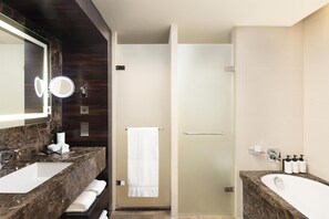 Twin Superior Room | Dusch