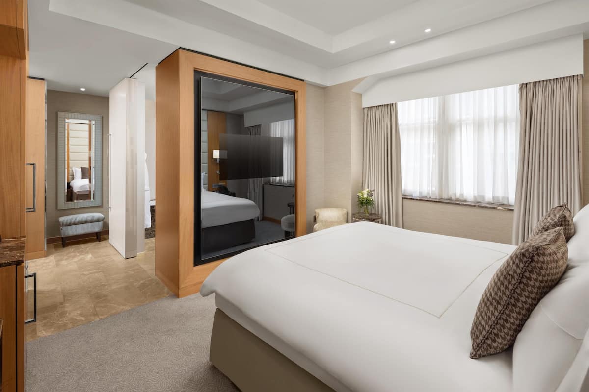 King Deluxe Room | Premium bedding, Select Comfort beds, free minibar items, in-room safe