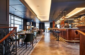 2 bars/lounges, gastropub - Conrad London St. James (London)