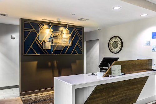 Holiday Inn Express Salinas by IHG