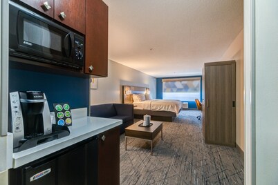 Holiday Inn Express Salinas by IHG