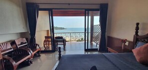 Dobbeltrom – superior, sjøutsikt | Minibar, safe på rommet, wi-fi (inkludert) og sengetøy