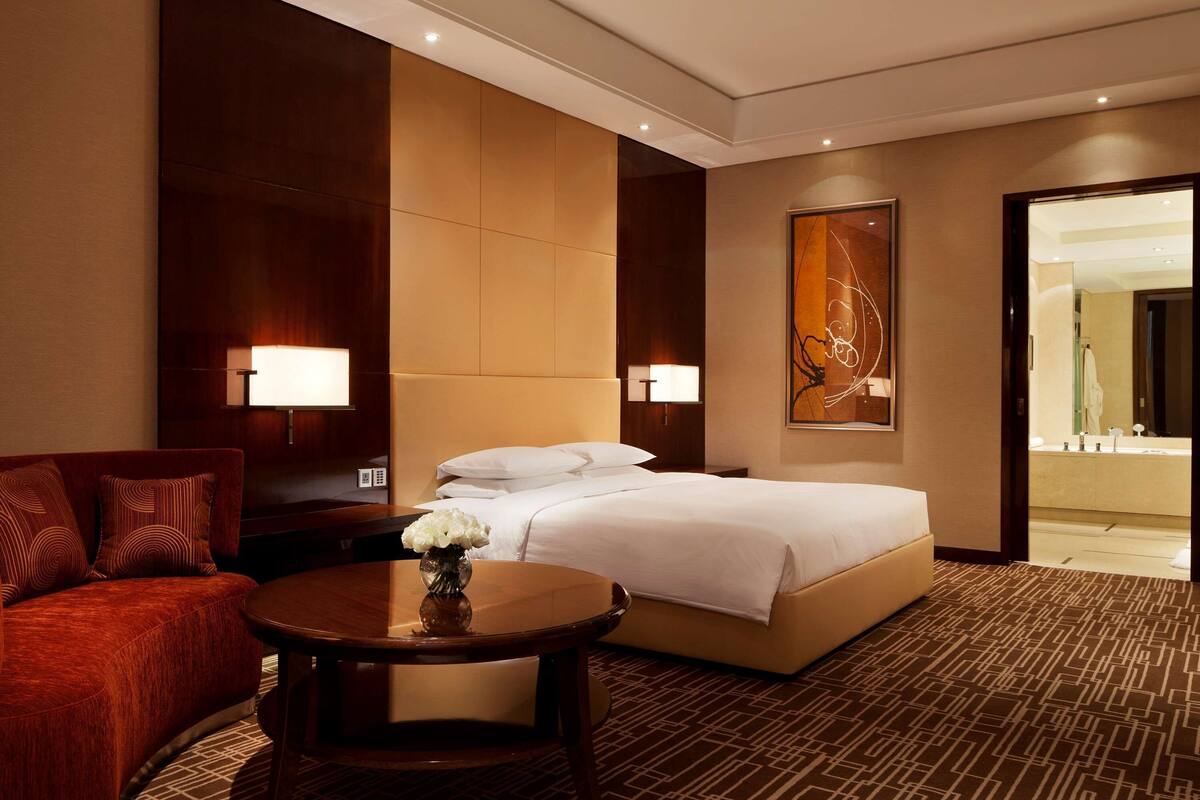 minibar, in-room safe, desk, blackout curtains