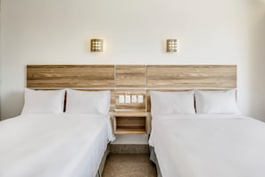 In-room safe, desk, free WiFi, bed sheets - One Guadalajara Periferico Norte (Zapopan)