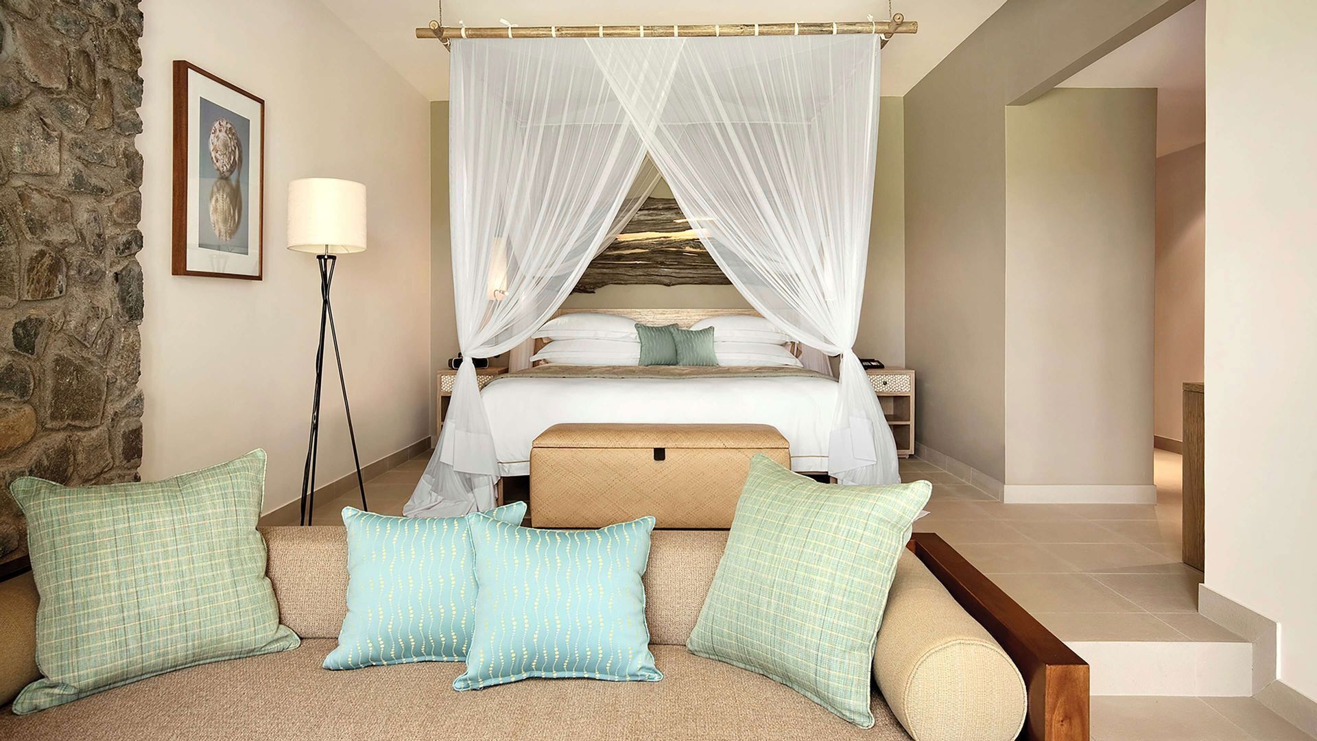 1 slaapkamer, luxe beddengoed, een minibar met enkele gratis items