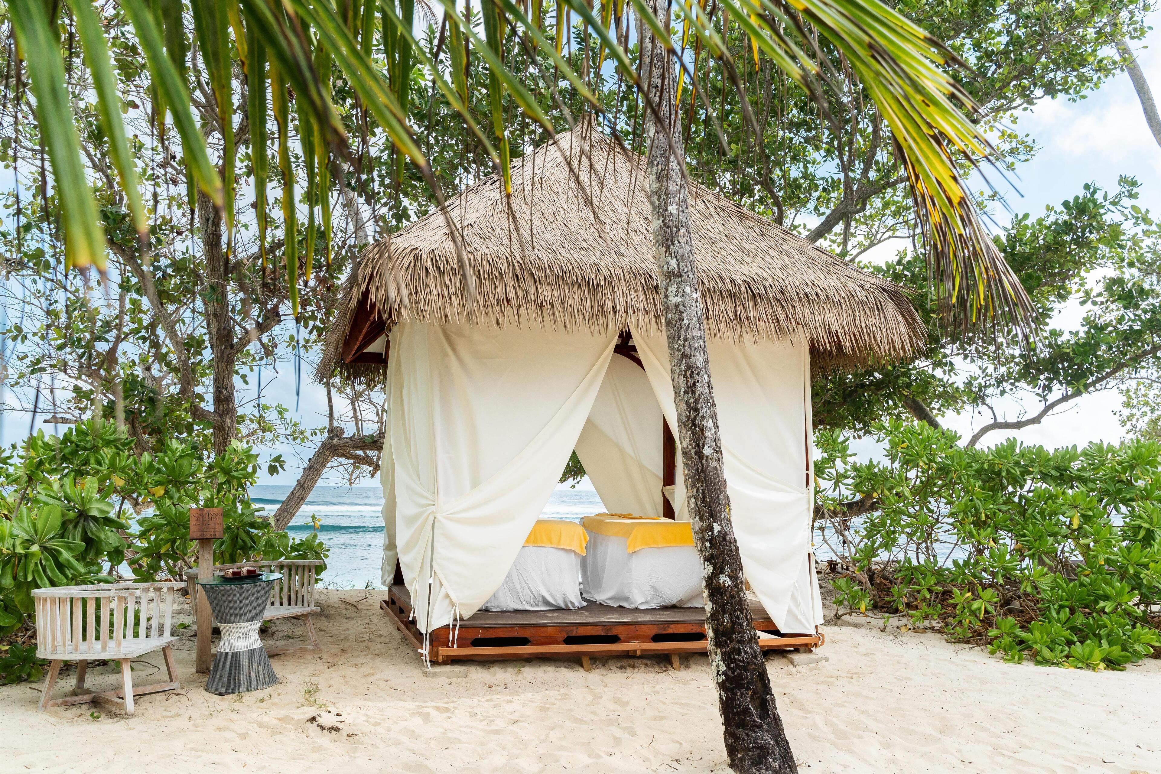 Couples treatment room(s), body treatments, aromatherapy