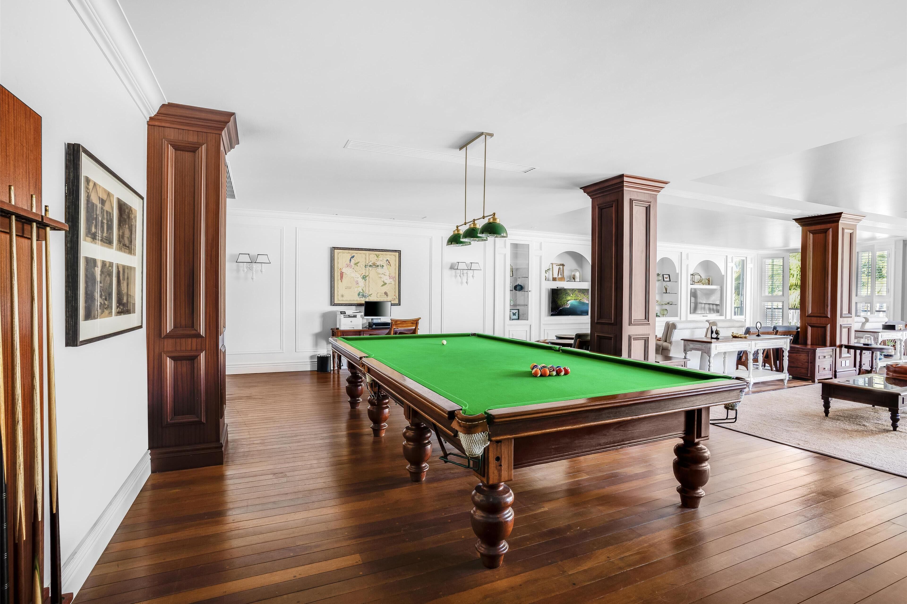 1 bedroom, premium bedding, free minibar items, in-room safe