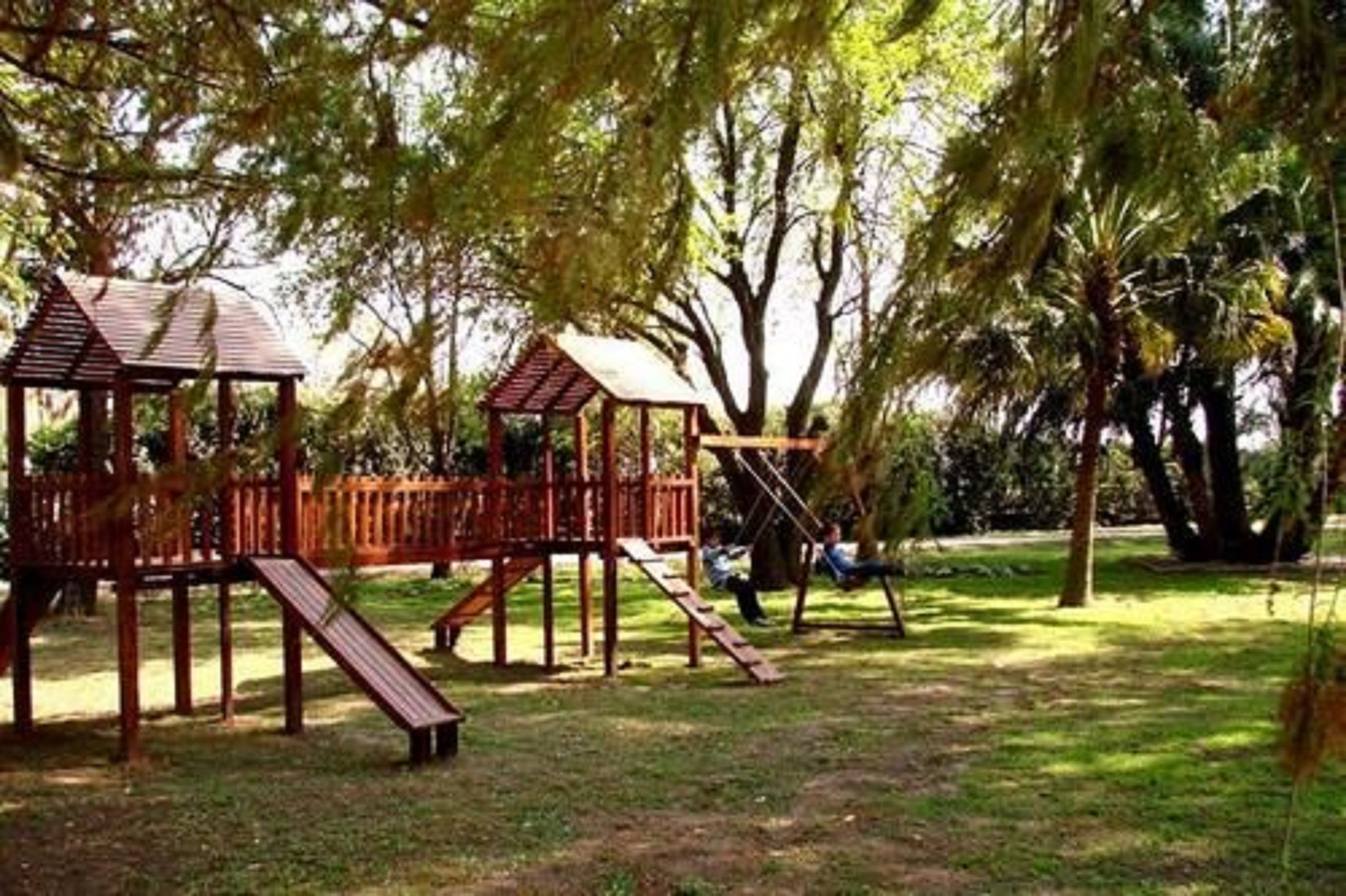 children’s play area – outdoor