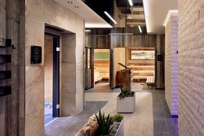 Hot stone massages, Swedish massages, sports massages, 1 treatment room - Hotel Neue Post (Mayrhofen)