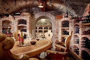 2 개의 레스토랑, 아침 식사, 점심 식사, 저녁 식사 제공(세계 요리)