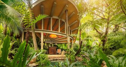 An Lam Retreats Saigon River