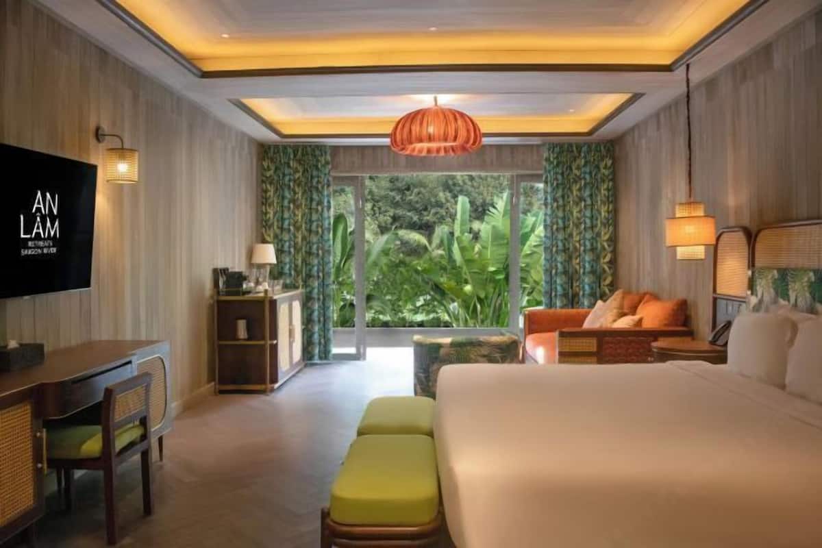 2 habitaciones, ropa de cama de alta calidad, cubrecamas y minibar
