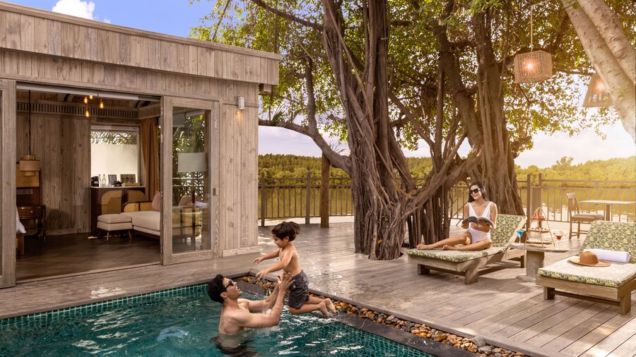An Lam Retreats Saigon River