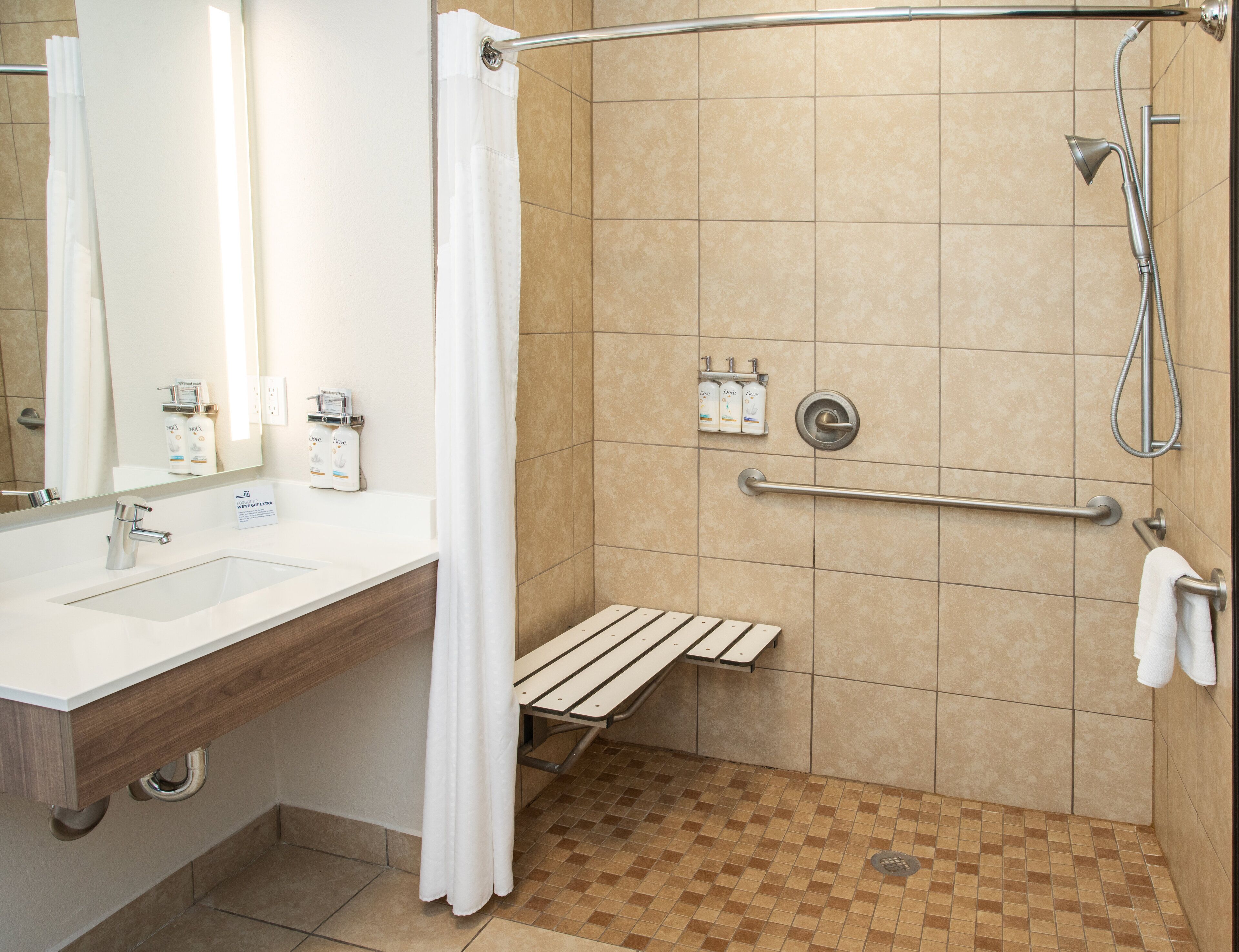 Standard Room, 1 King Bed, Accessible (Roll-In Shower) | Premium bedding, pillowtop beds, in-room safe, desk