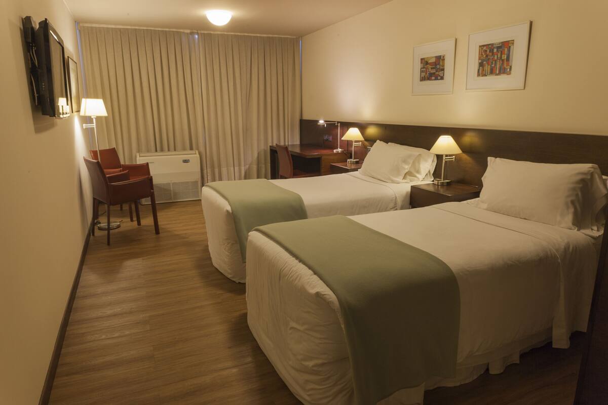 Egyptian cotton sheets, premium bedding, down comforters, minibar
