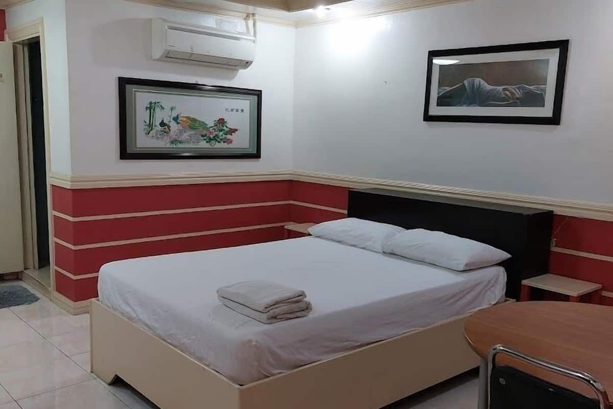 Deluxe Room, 1 Queen Bed