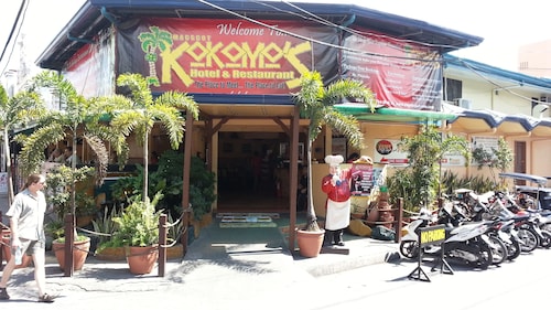 Kokomos Hotel & Restaurant