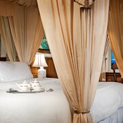 Dorymans Oceanfront Inn